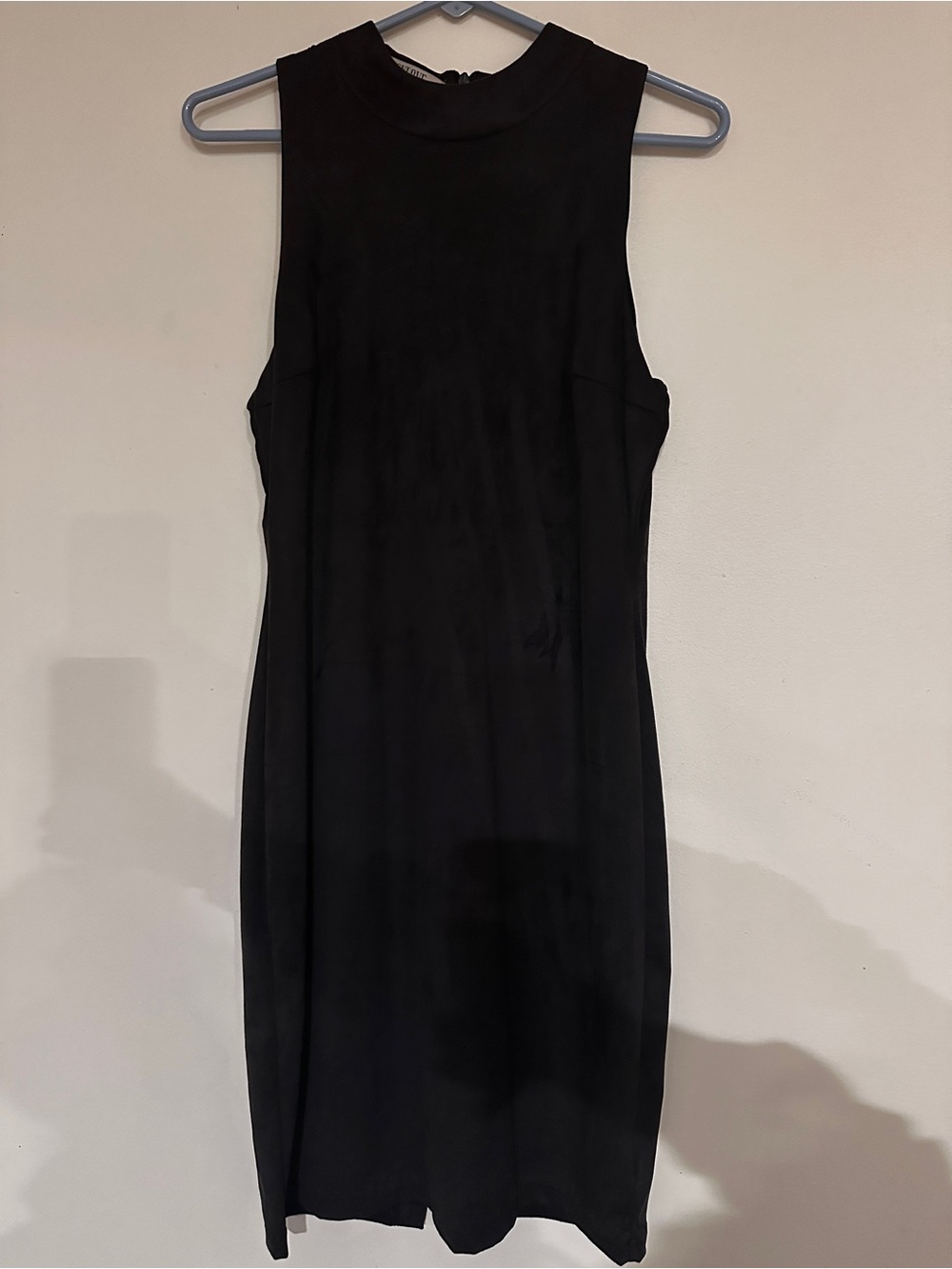 Lucy Love Sleeveless Black Midi Dress